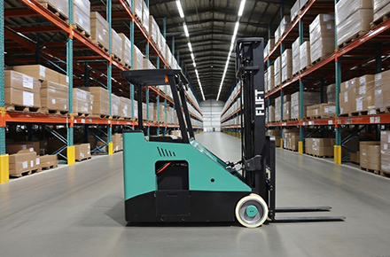 Stand-on electric counterbalance forklifts