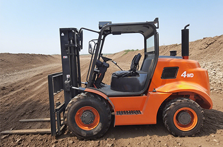 4WD drive off-road forklifts